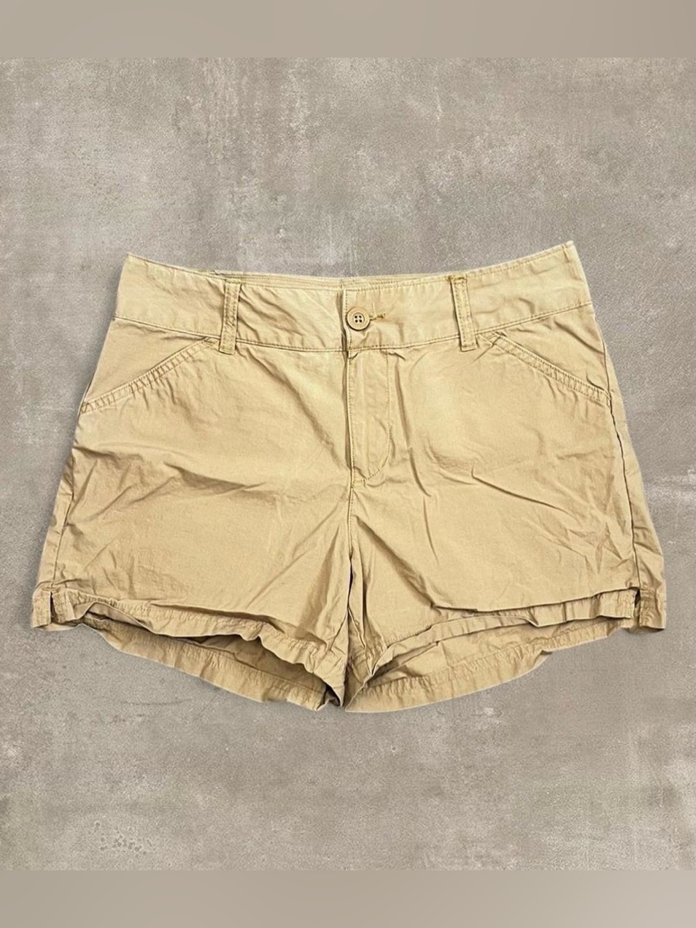 Columbia Women's Khaki High-Waist Outdoor Shorts